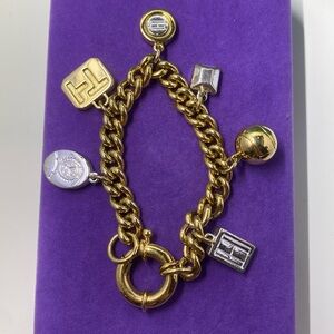 💛 Chunky Tommy Hilfiger Charm Bracelet